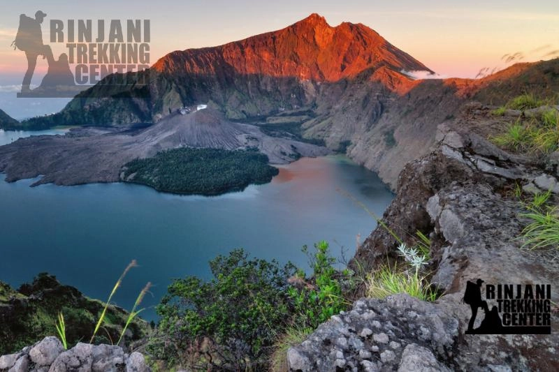 Jelajahi Wonderful Indonesia: Panduan Pendakian Terlengkap