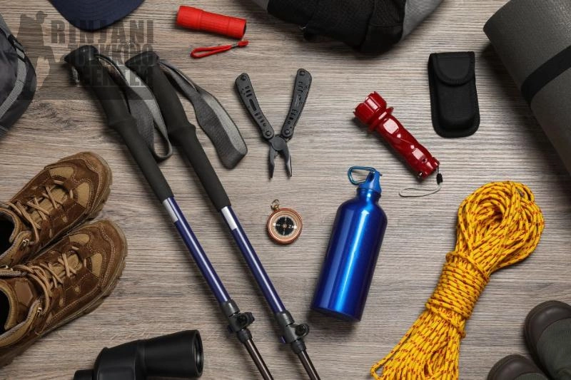 Perlengkapan Hiking Penting: Panduan Utama untuk Pemula