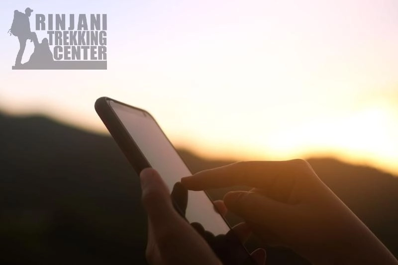 Smartphone Gunung 2026: 3 Pilihan Tangguh Terbaik