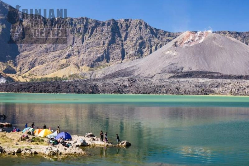 Mount Rinjani Hike 2026: The Complete Guide to Routes and Duration For Hikers!