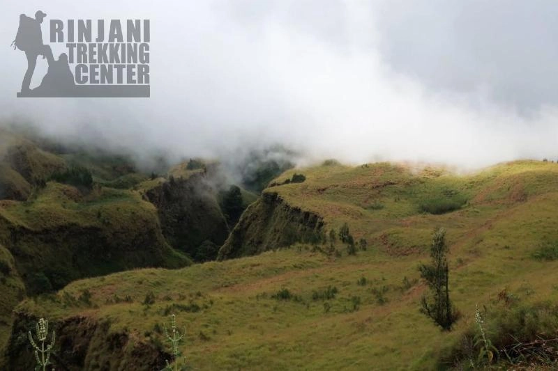 The History of Mount Rinjani: From Ancient Volcano to Top Trek