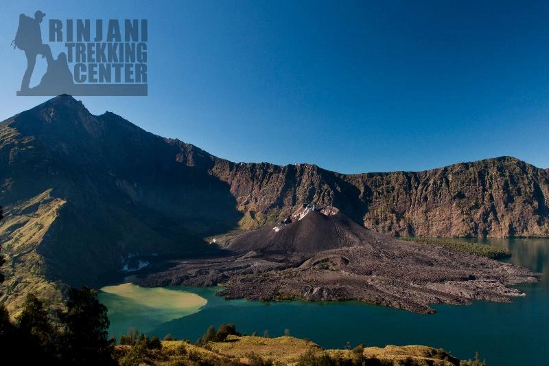 ทิวทัศน์จากริมปล่องภูเขาไฟ Senaru